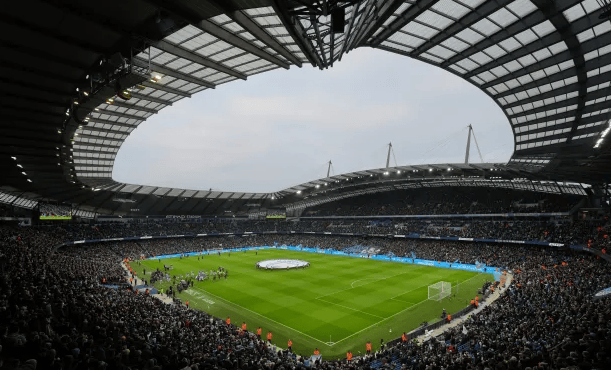 阿斯：诺坎普的主队更衣室还没装修好，巴萨已要求尽快完工（阿斯：诺坎普主队更衣室尚未完工，巴萨正催促加快进度）