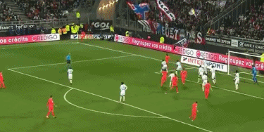 官方：因对裁判拉眼角，全北助教被禁赛五场并罚款两千万韩元（官方通报：全北助教因对裁判做出拉眼角手势，禁赛5场并罚款2000万韩元）