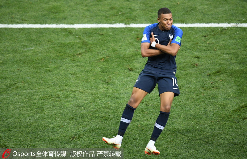 邵佳一执掌国足3把火：体能、纪律、数据，混日子球员的好日子到头了！（邵佳一接手国足祭出三板斧：体能为先、纪律从严、数据说话，混日子球员没戏了）