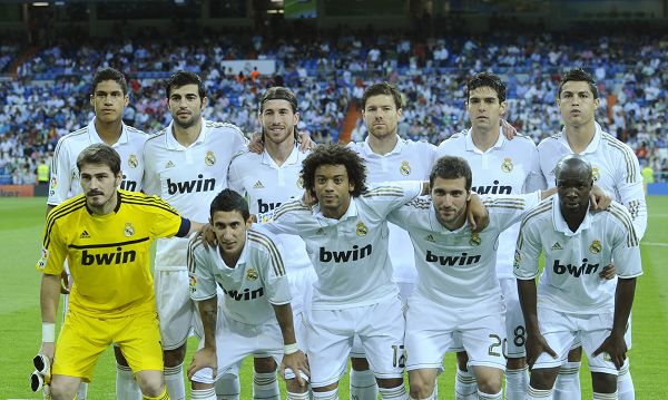 碾压！詹姆斯生涯对阵猛龙58胜18负，场均28+8+7（詹皇统治猛龙：生涯58胜18负，场均28分8板7助）